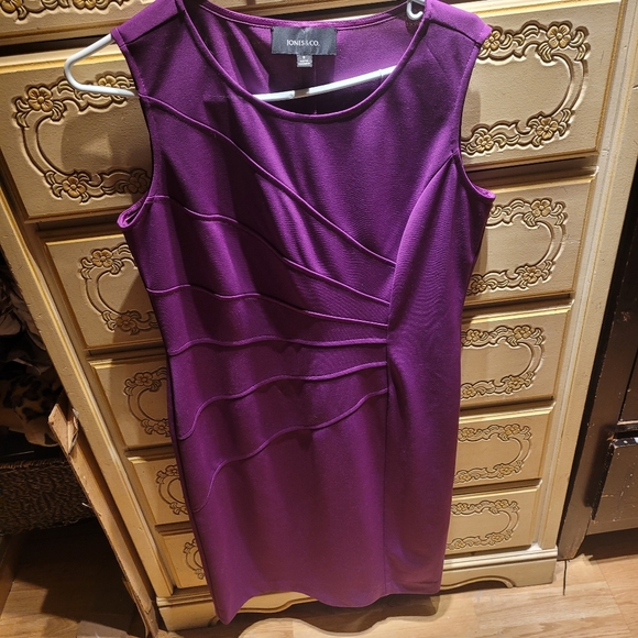 Dress - Picture 1 of 7